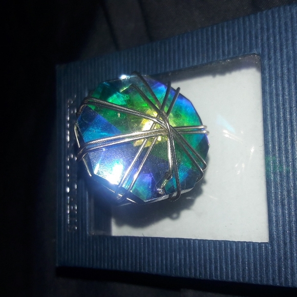 Claire's Iridescent Rhinestone Ring - Picture 4 of 4